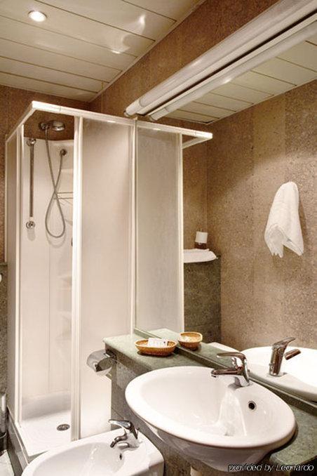 Dropiluc Hotel Druento Phòng bức ảnh