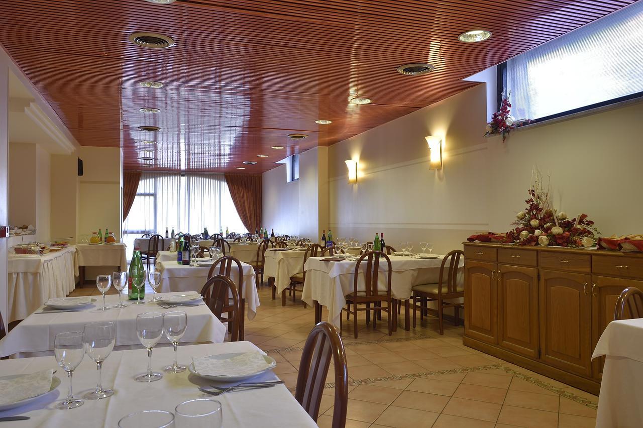 Dropiluc Hotel Druento Ngoại thất bức ảnh