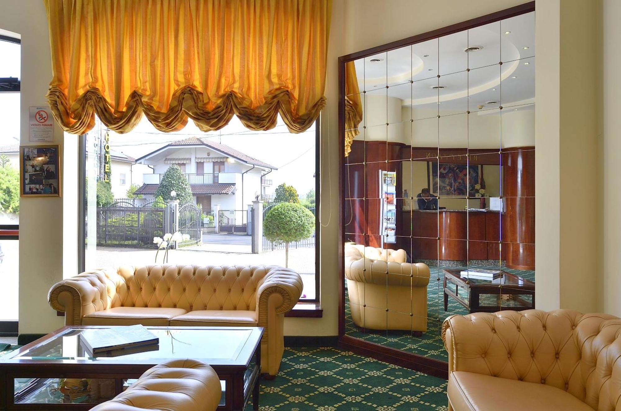 Dropiluc Hotel Druento Ngoại thất bức ảnh